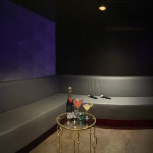 Salle 8-9 personnes à St-Michel #10